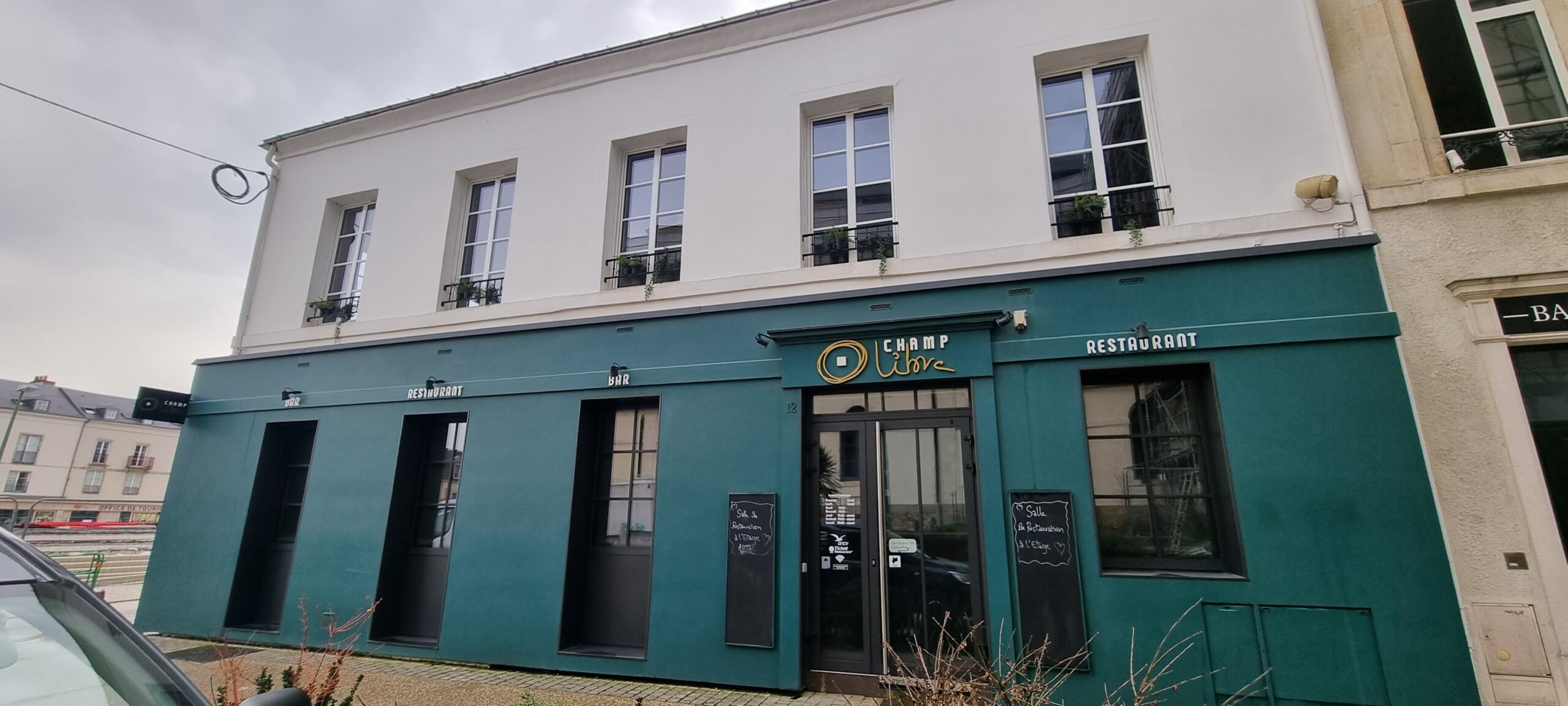 Magasins & Restaurants