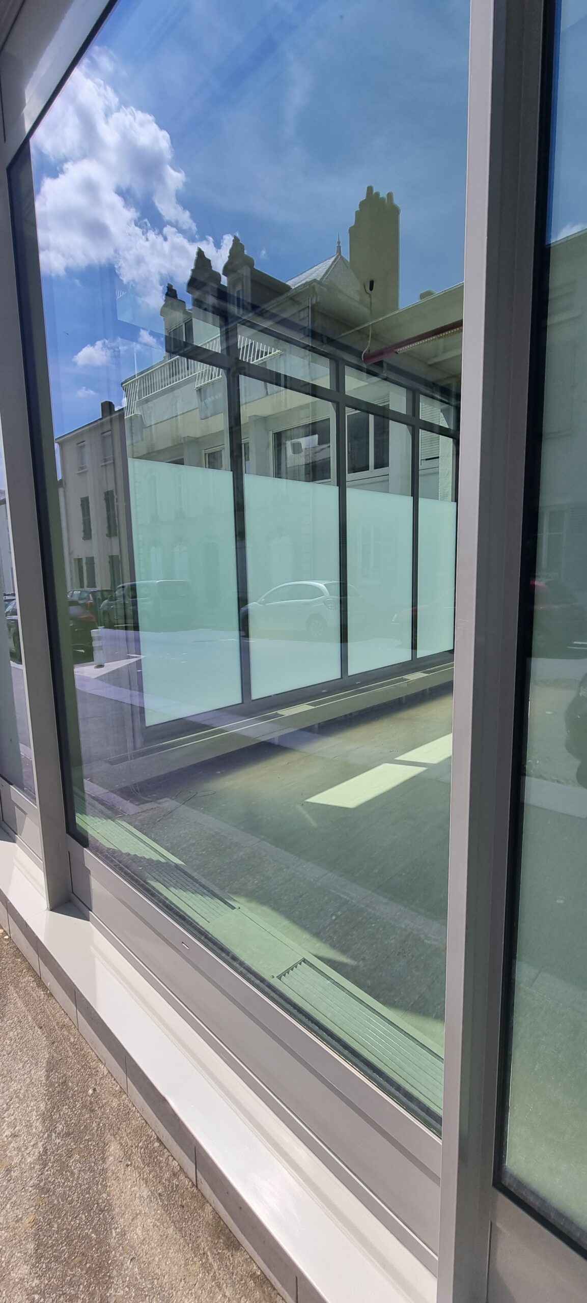 Enlèvement des vitrophanies