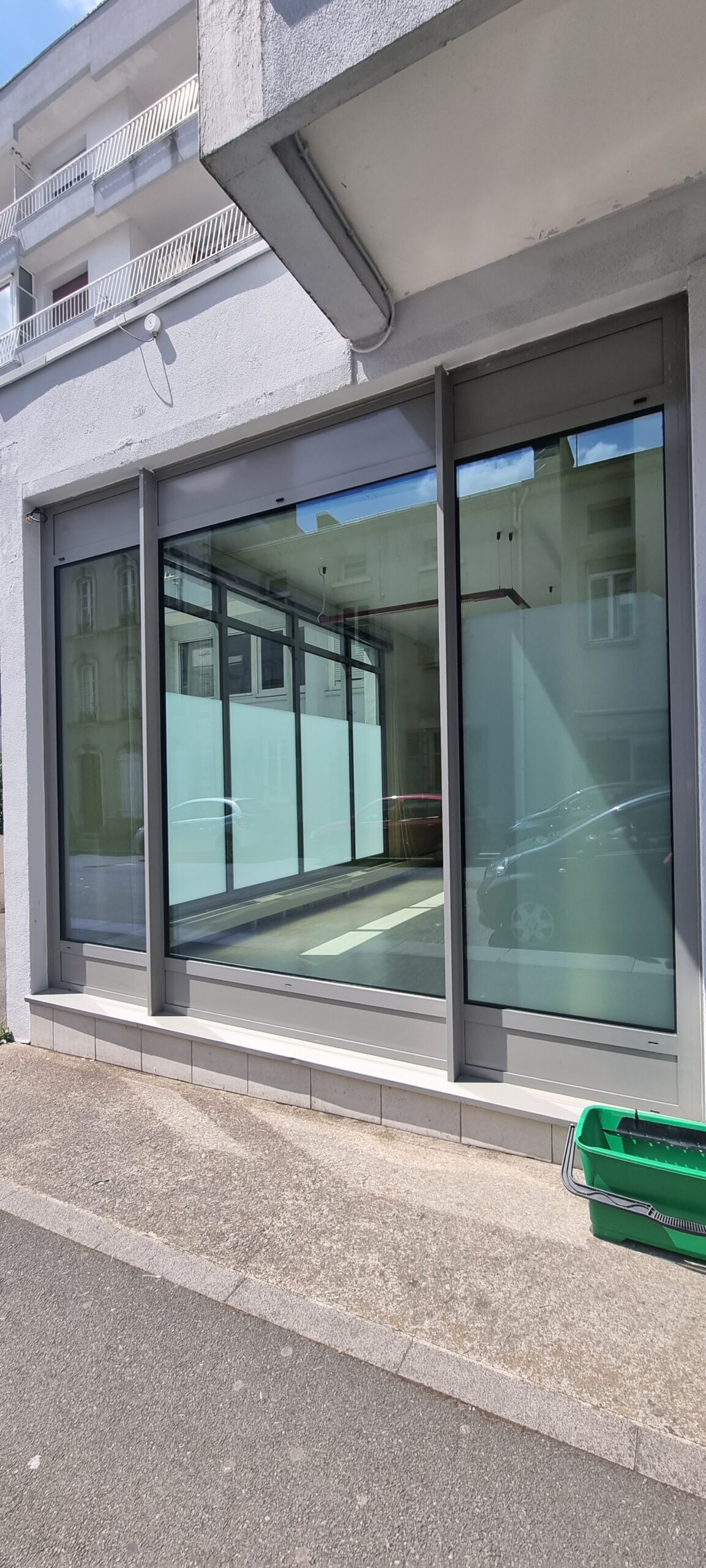 Enlèvement des vitrophanies