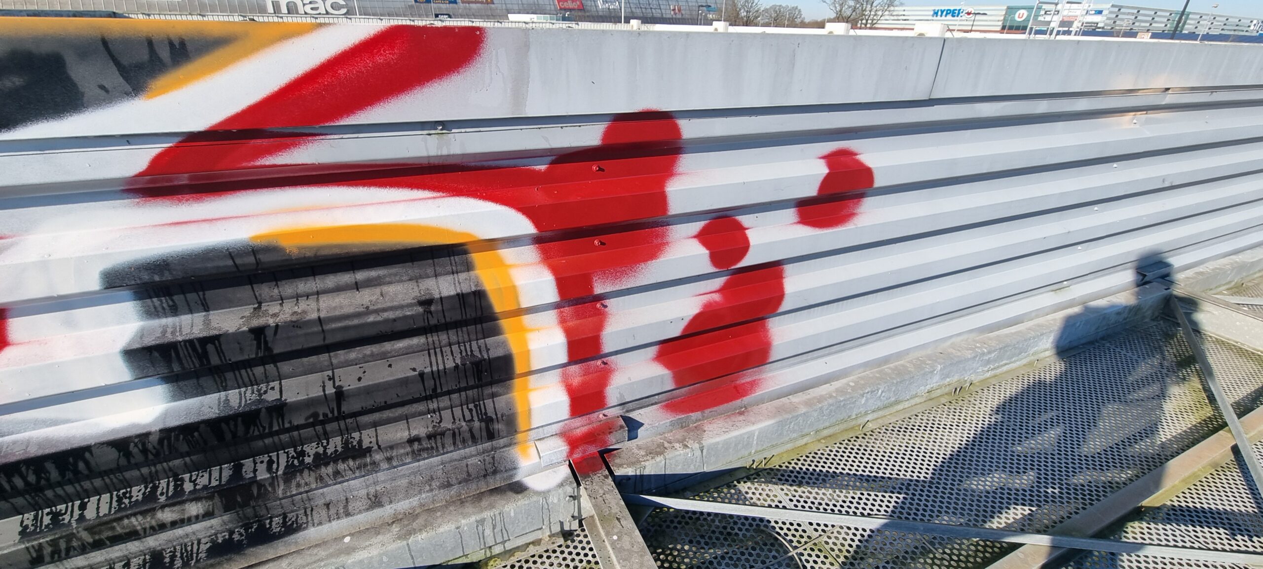 Enlèvement des graffitis